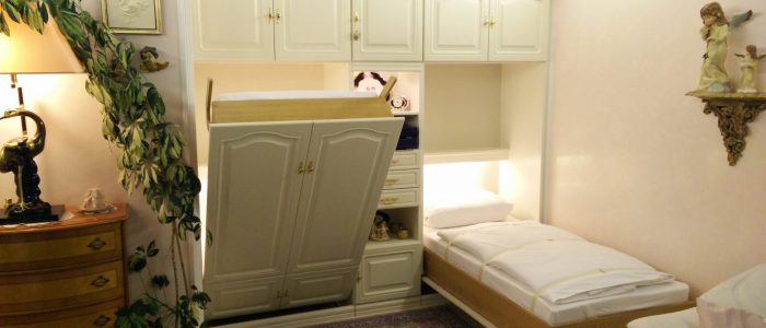 Apartment King Ludwig Beds_01 2 comfortable folding beds (190 x 90 cm)